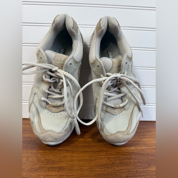 Earth women’s exer-walk, negative heel shoes in Desert butter leather. Size 8D - Picture 9 of 10